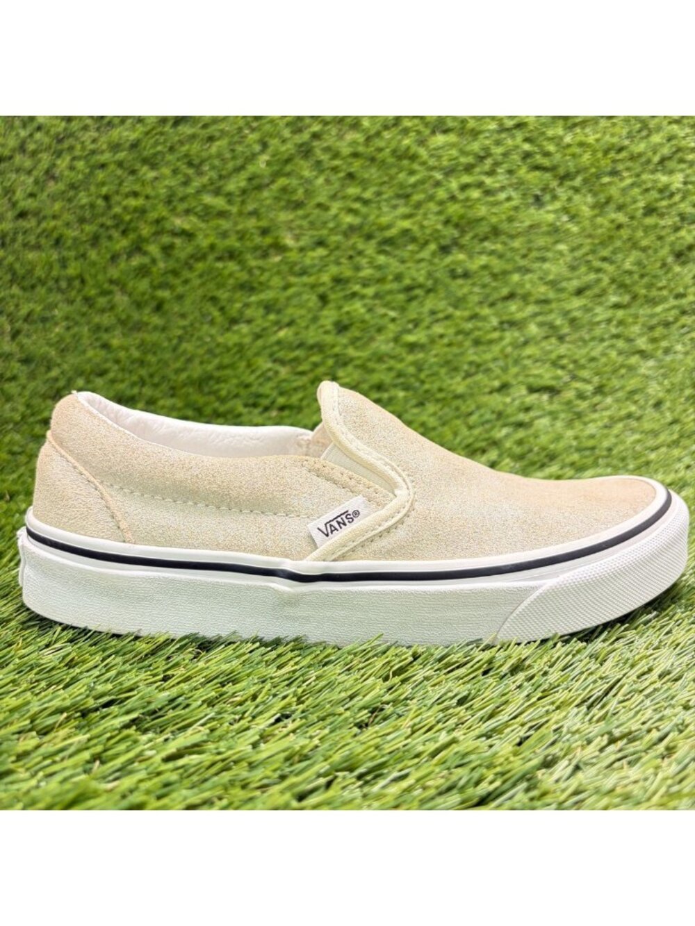Vans Classic Slip-On Womens Size 6 Beige Athletic Skateboard Shoes Sneakers